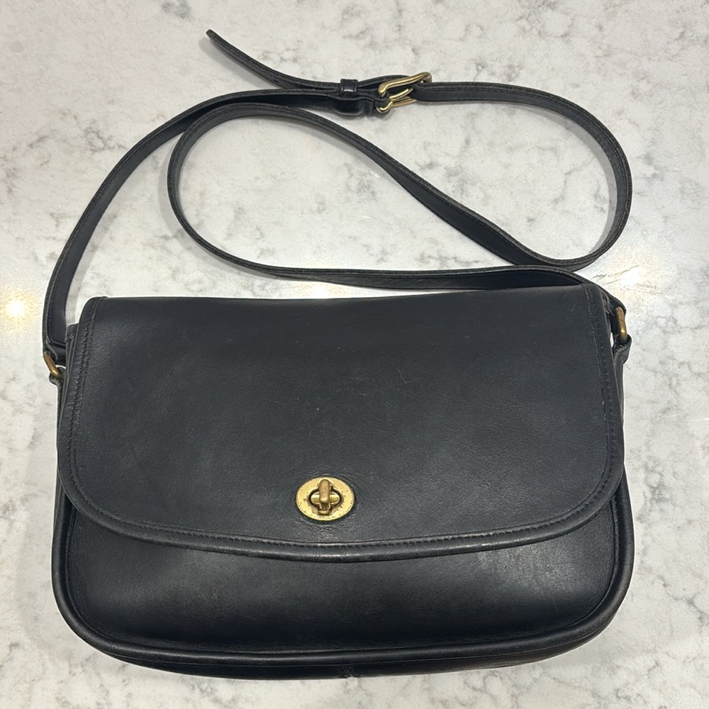 Vintage‎ Coach Black Leather City Bag Purse 9790 Crossbody